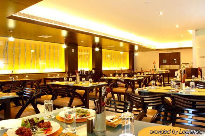 Octave Hotel - Double Road Bangalore Restaurant foto